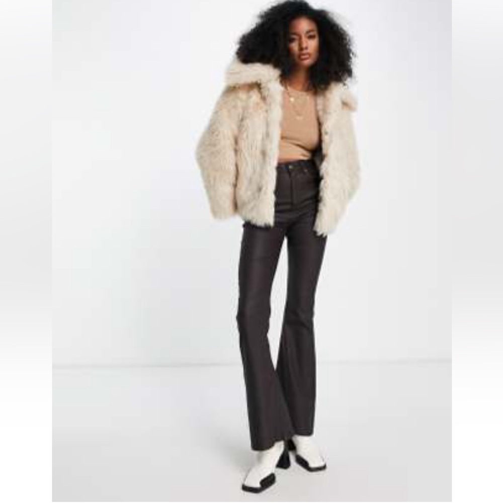 NWT- &Other Stories- SZ-L FAUX FUR  in CREAM